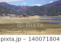 Pan shot of Lake Kawaguchi during its abnormally low water level (4K high-definition video) 140071804