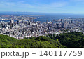 神戶港：初夏時節從諏訪山眺望神戶市。 140117759