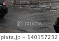 大雨傾盆而下，澆灌市中心。 140157232