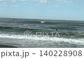 湘南の海、波、サーファー 140228908