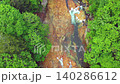 清澈的河水，無人機空拍，北海道伊達市大瀧區，流川，白木之塔，北湯澤溫泉附近。 140286612