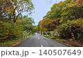 秋季駕車行駛在裡萬代的萬代黃金線上 140507649