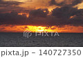 Silence and hope before dawn 140727350