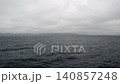 フェリーの上から見た礼文島の島影 140857248