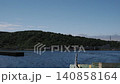 フェリーの上から見た鴛泊港 140858164