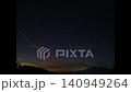 從木曾吉比奧山口展望台眺望禦嶽山和阿特拉斯彗星的黃昏 140949264