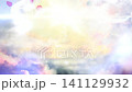 天国へと続く雲の階段と舞い落ちる天使の羽と花びらのスピリチュアルな背景素材 141129932