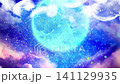 満月輝く夜空、舞い落ちる天使の羽のスピリチュアルな背景画 141129935