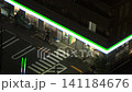 24時間営業のコンビニ 日本の夜の風景 141184676