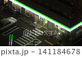 24時間営業のコンビニ 日本の夜の風景 (タイムラプス撮影) 141184678