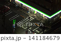 24時間営業のコンビニ 日本の夜の風景 (タイムラプス撮影) 141184679