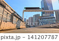 高速公路沿線景色，藍天白雲，動感十足。 141207787