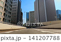 高速公路沿線景色，藍天白雲，動感十足。 141207788