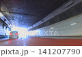 車載攝影機拍攝的汽車駛過大都會高速公路隧道的畫面。 141207790