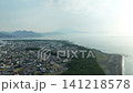 静岡県静岡市・三保の松原海岸と市街地の空撮映像 141218578