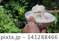 茶碗から炊き立て"ごはん"を箸で摘み上げる(箸上げ)4Kスローモーション動画 141288466