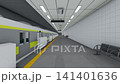 一段 3DCG 動畫顯示，一輛黃色地鐵列車停靠在地鐵月台上，車門正在關閉。 141401636