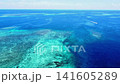 沖縄・宮古島沖の八重干瀬 ターコイズブルーの海をドローン空撮 141605289