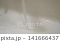洗面台の流水 141666437