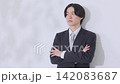 スーツの男性 スーツの男性 142083687