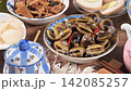 Marinated river clam 142085257