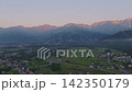 A beautiful summer morning in Hakuba, Nagano Prefecture (aerial photography by drone) 142350179