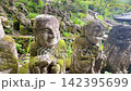 京都・愛宕念仏寺に並ぶ千二百羅漢の石仏　奥嵯峨の歴史ある寺院風景 142395699