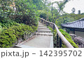 京都・愛宕念仏寺に並ぶ千二百羅漢の石仏　奥嵯峨の歴史ある寺院風景 142395702