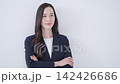 スーツのビジネスウーマン 142426686