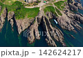 福井県・東尋坊を空撮した柱状節理の絶景と日本海 142624217