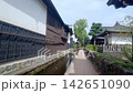 The beautiful Setogawa River and the road lined with earthen storehouses in Hida Furukawa 142651090