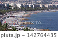 盛夏時節，法國南部尼斯海岸的景色。 142764435