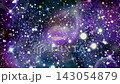 惑星たちと青紫の星雲の幻想的なグラデーション宇宙背景 143054879