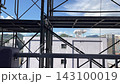 公寓大樓外牆施工用鷹架。 143100019