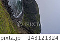 観光地として有名なえりも岬（北海道）の険しい崖（縦構図） 143121324