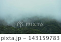 宮崎縣高千穗町，雨後山巒籠罩在濃霧之中。 143159783