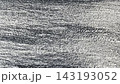 東京江東区東雲の東京湾の水面① 143193052