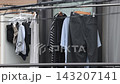 雨の日、ベランダに干したままの洗濯物 雨の日、ベランダに干したままの洗濯物 143207141