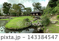 原島津家族玉裡宅邸的花園和茶室，瀑布水流入池塘。 143384547