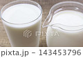 牛奶 143453796
