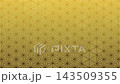 麻葉圖案在金色日本紙背景上隨機出現和消失的動畫，無縫循環播放。 143509355