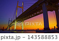在日落的橫濱海灣大橋 143588853