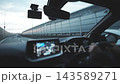 透過車窗看到的公路風景與旅行畫面 143589271