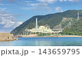 福井県の海と奥に見える もんじゅ 143659795