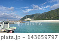 福井県の海と奥に見える もんじゅ 143659797