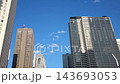 新宿超高層ビル街とコクーンタワーを見上げる青空の景観 143693053