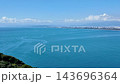 江の島灯台の展望台から見る相模湾と片瀬西浜 143696364
