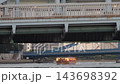 【東京・隅田川】屋形船と提灯と永代橋　〓拡大 143698392