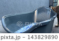 Cat litter tray with silica gel litter 143829890