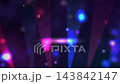 霓虹燈扭曲和舞臺光束穿過紫色煙霧的循環背景（4K） 143842147